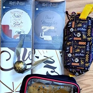 Harry Potter 5 Pcs Collection Wall Decal Sets, 2 SmBags, 1 Golden Snitch